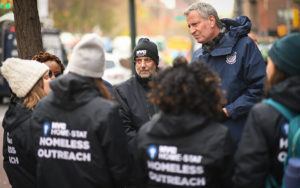 Mayor de Blasio with homeless outreach workers